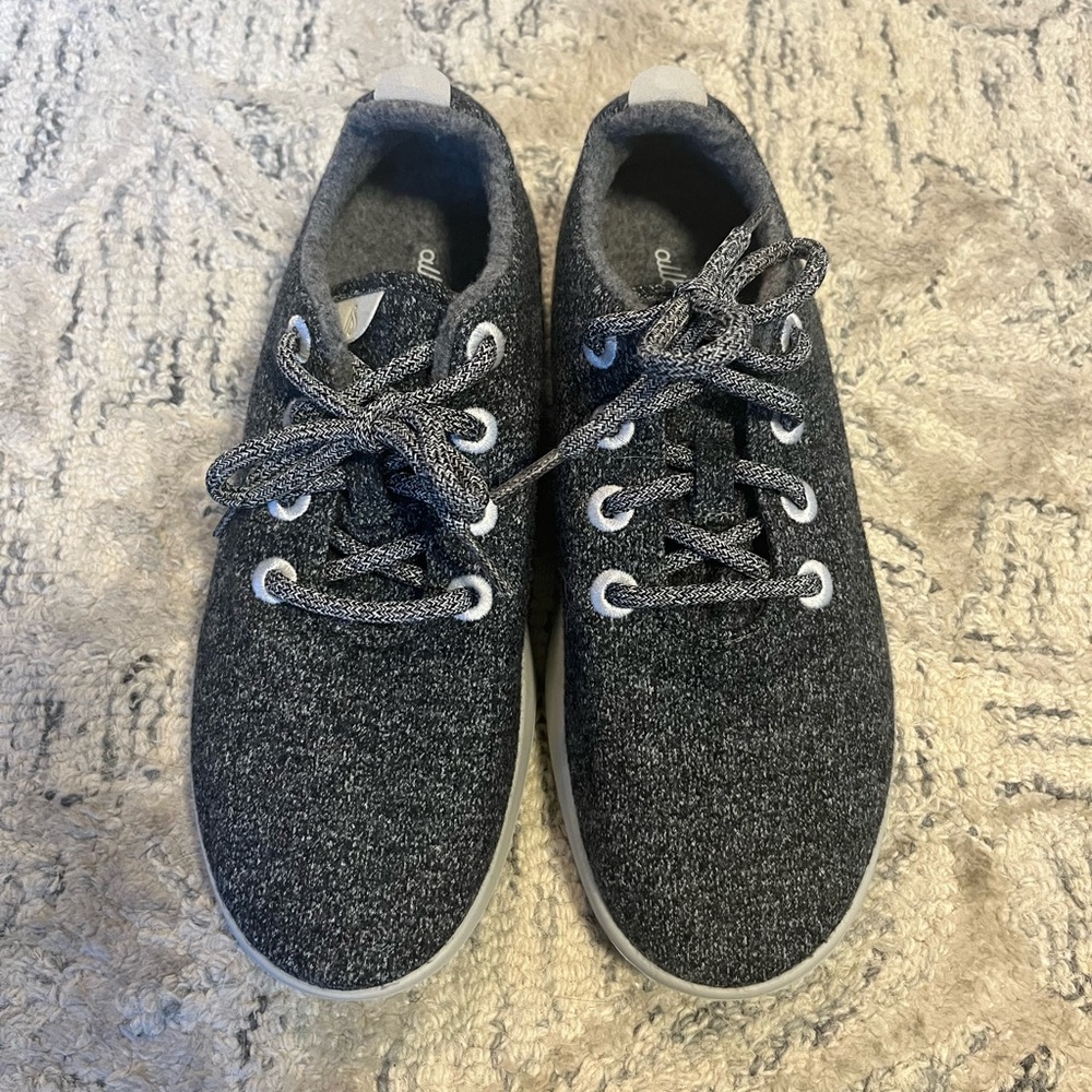 New Allbirds size W9